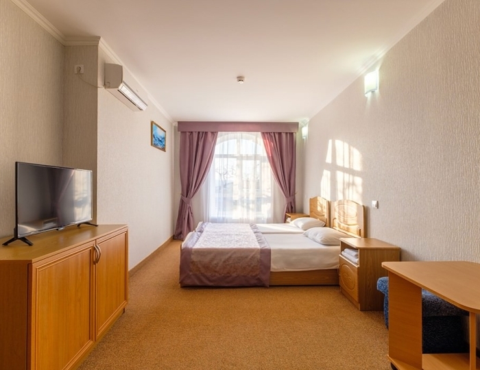 1-мест.(разм. в 2-мест.) станд. катег. В (вид на город) - Спа-отель «Феодосия»